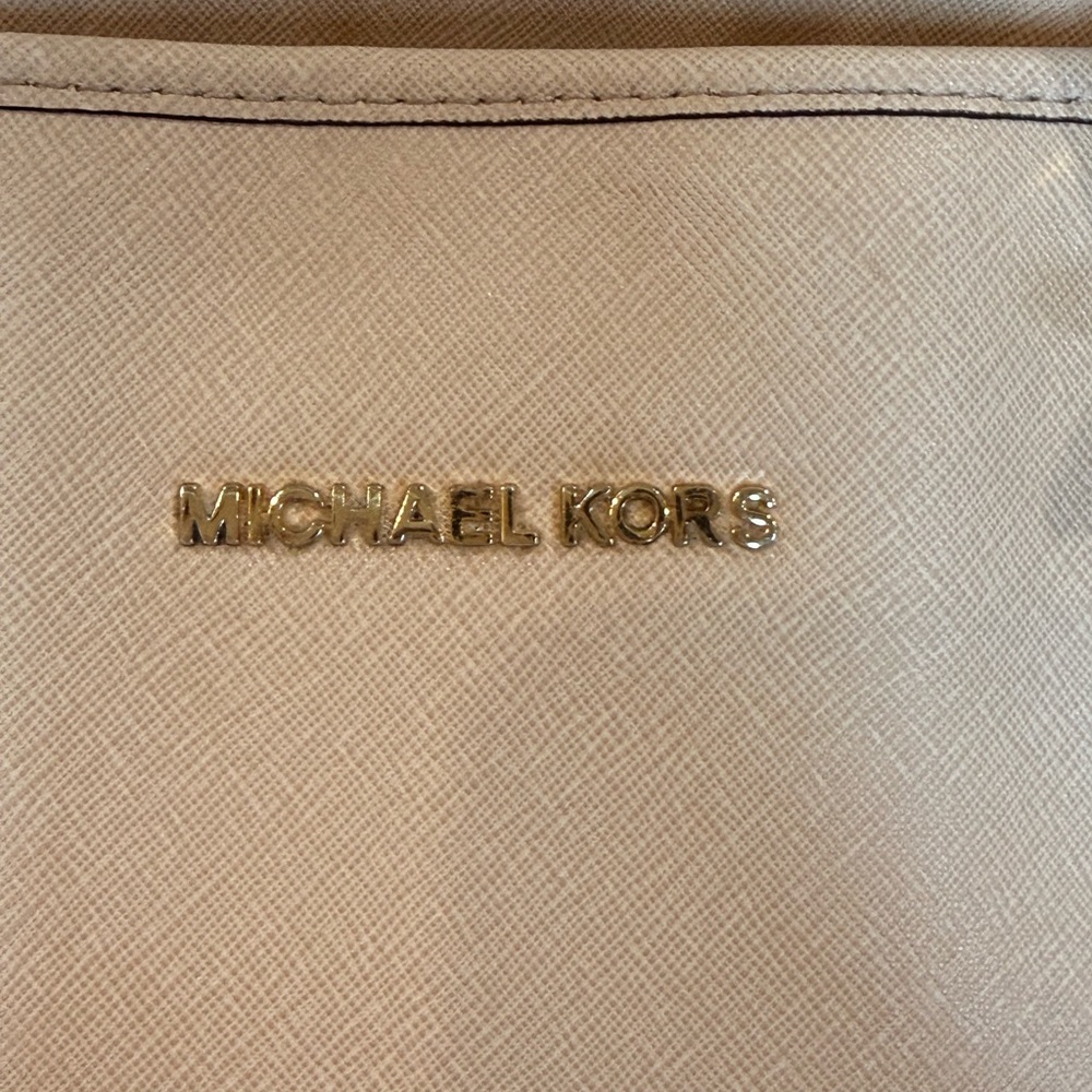 Michael Kors Pale Pink Leather Tote Bag - Picture 3 of 9